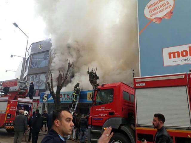 Osmanbey Caddesinde Korkutan Yangın