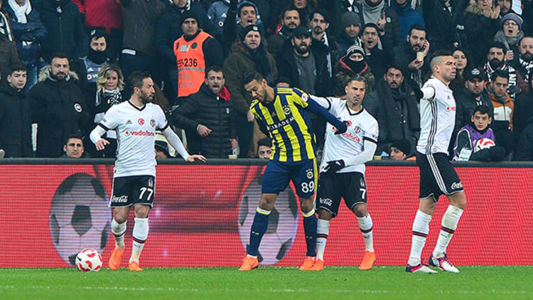 Fenerbahçe - Beşiktaş Maçı Tatil Edildi
