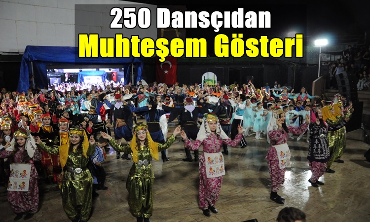 250 Dansçıdan Muhteşem Gösteri