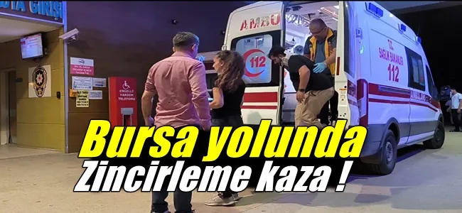 Bursa yolunda iki araç çarpıştı !