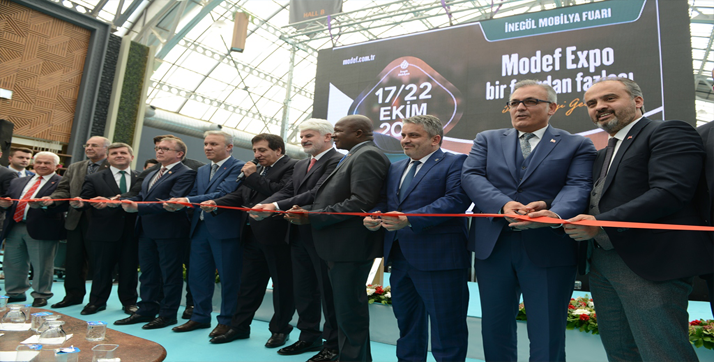 MODEF EXPO DÜNYA ŞAMPİYONUYLA AÇILDI