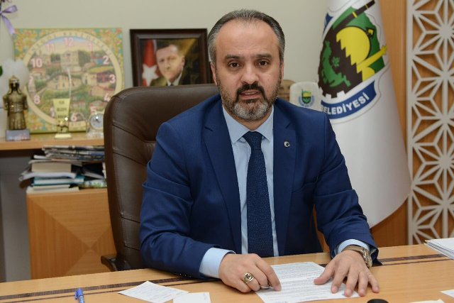 Büyükşehir Belediye Başkanı Alinur Aktaş Oldu