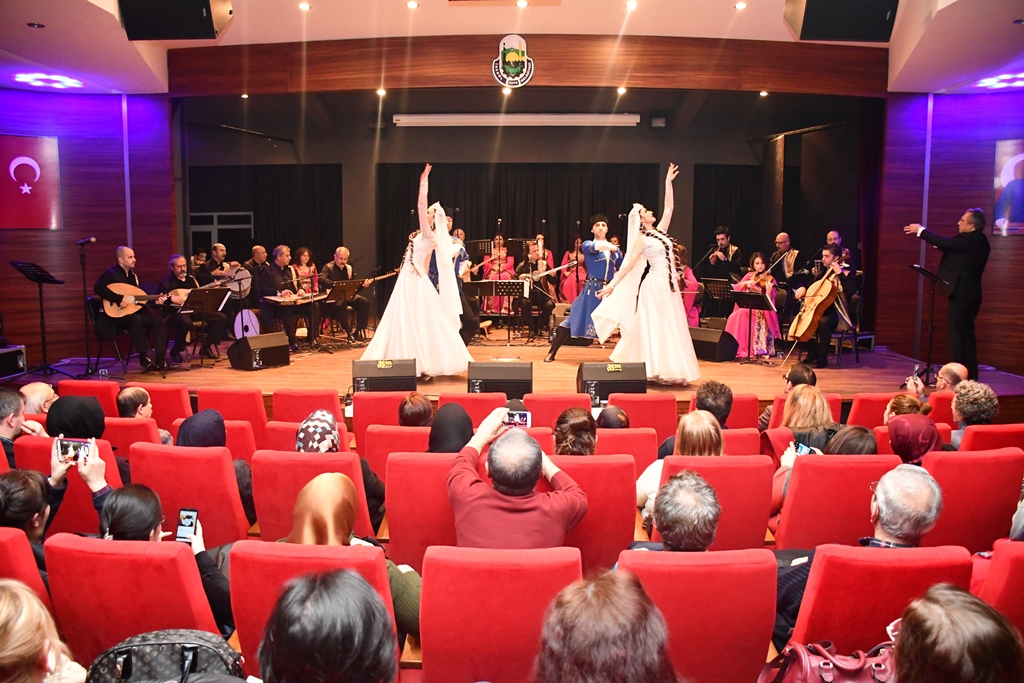 İnegöllüler Türk Dünyası Müzikleri İle Buluştu