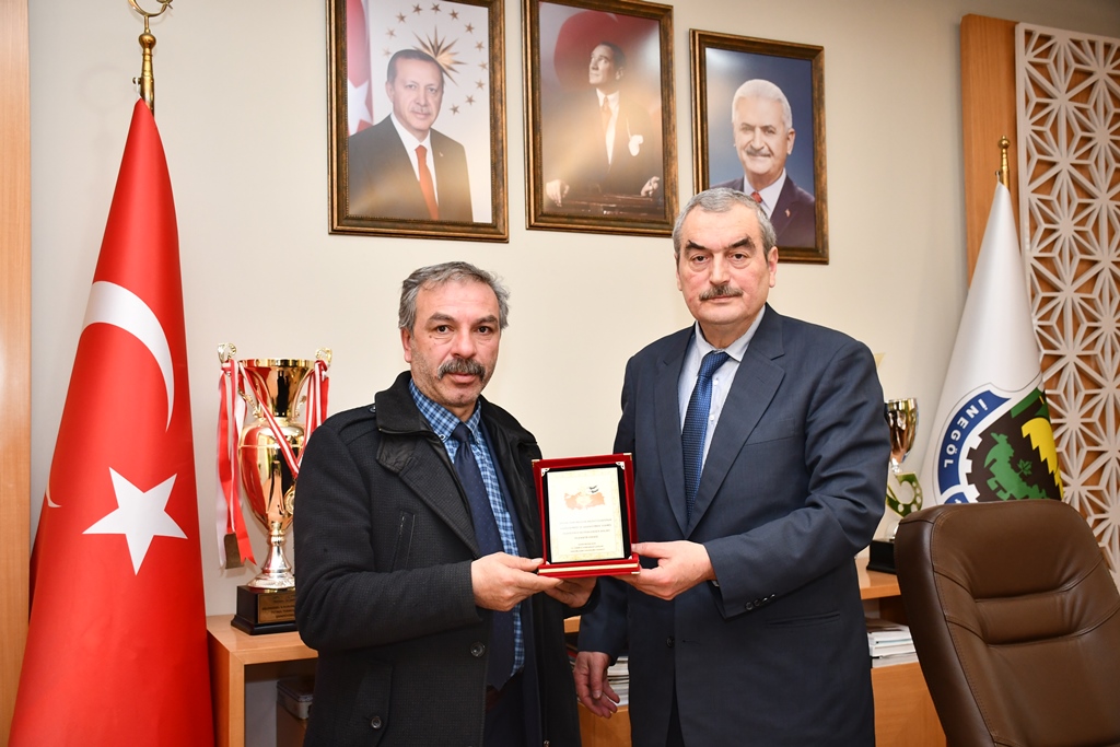 15 Temmuz Gazilerinden İnegöl Belediyesine Plaket