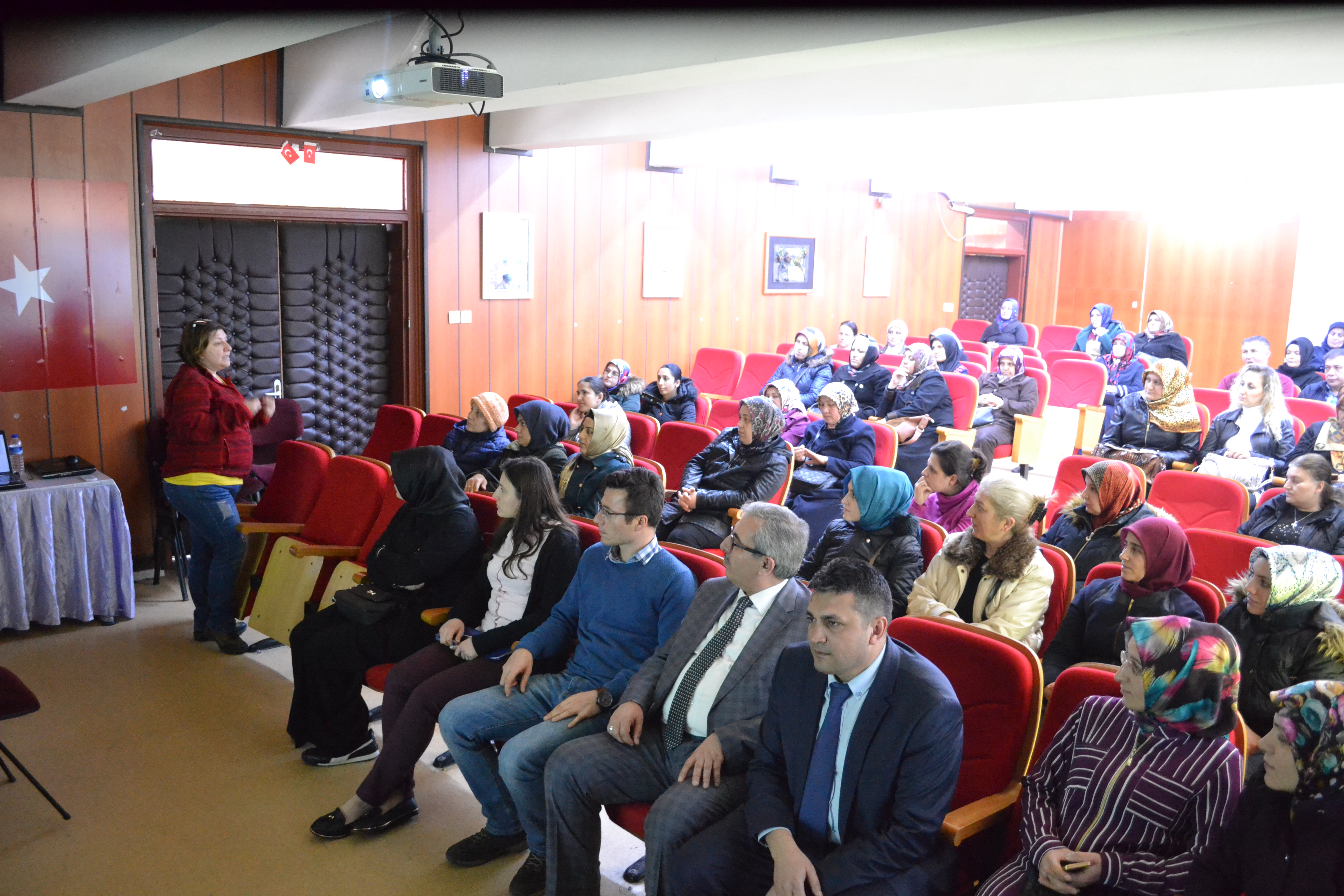 Eğitim Seminerleri Devam Ediyor