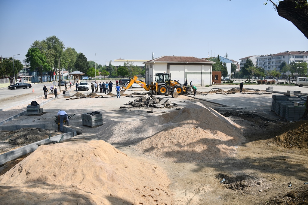 Kültürpark Girişine 100 Araçlık Otopark