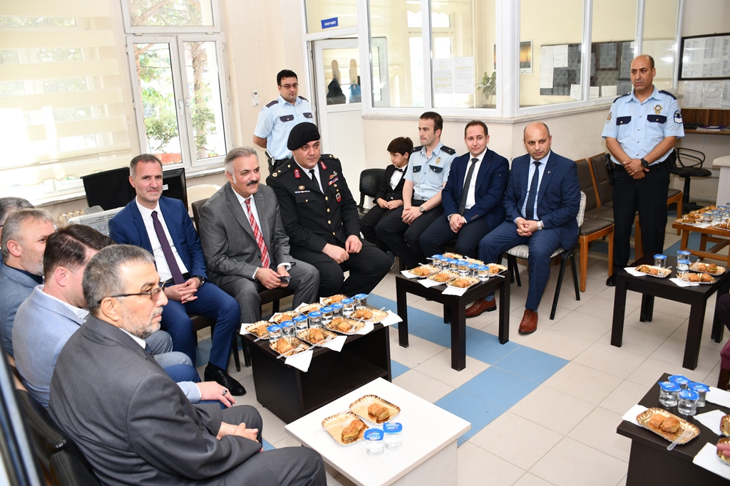 İnegöl Protokolü Bayramlaşma Töreninde Buluştu
