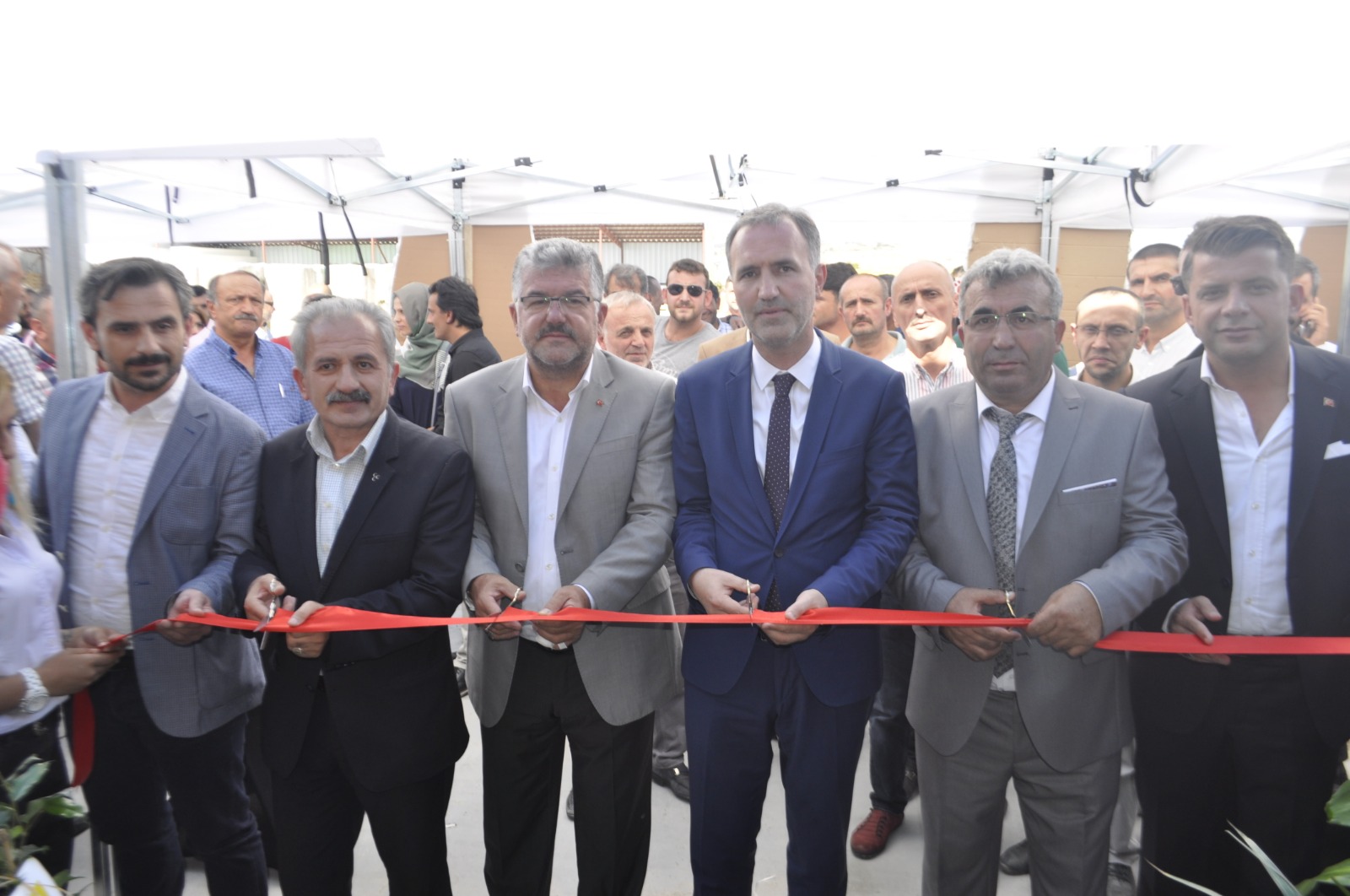 Şener İnşaat Yapı Market Görkemli Bir Törenle Açıldı