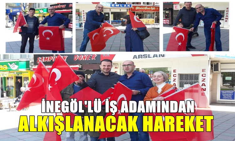 Ücretsiz Türk Bayrağı Dağıttı
