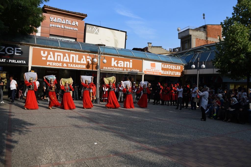 Festival Coşkusu Tüm Şehri Sardı