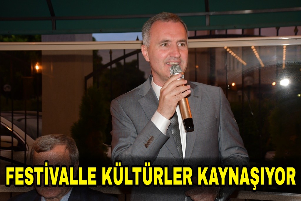 Delegasyon Onuruna Yemek Verdi