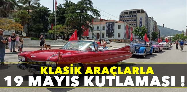 Klasik araçlarla 19 Mayıs kutlaması