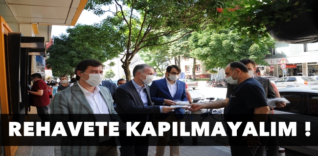 Başkan Taban Maske Dağıtıp Vatandaşı Uyardı: “Rehavete Kapılmayalım”