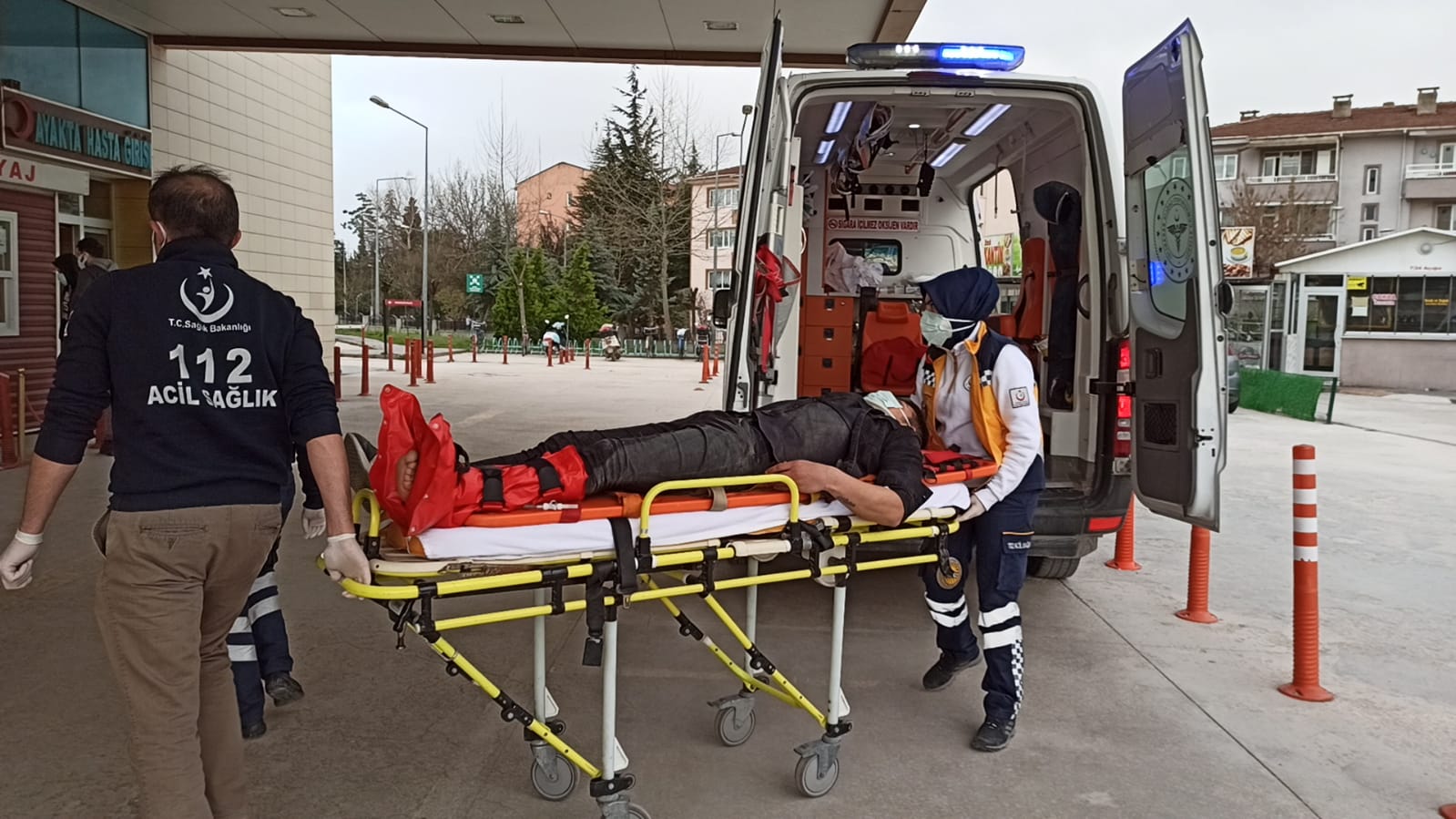 Talihsiz sürücünün ayağı kırıldı !