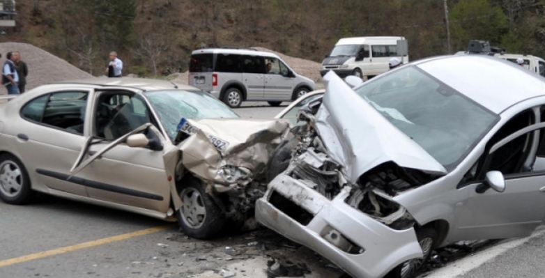 Yollar bu bayramda kan gölüne döndü !