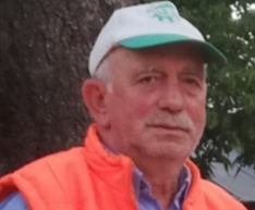 Kestiģi ağacın altında kaldı !