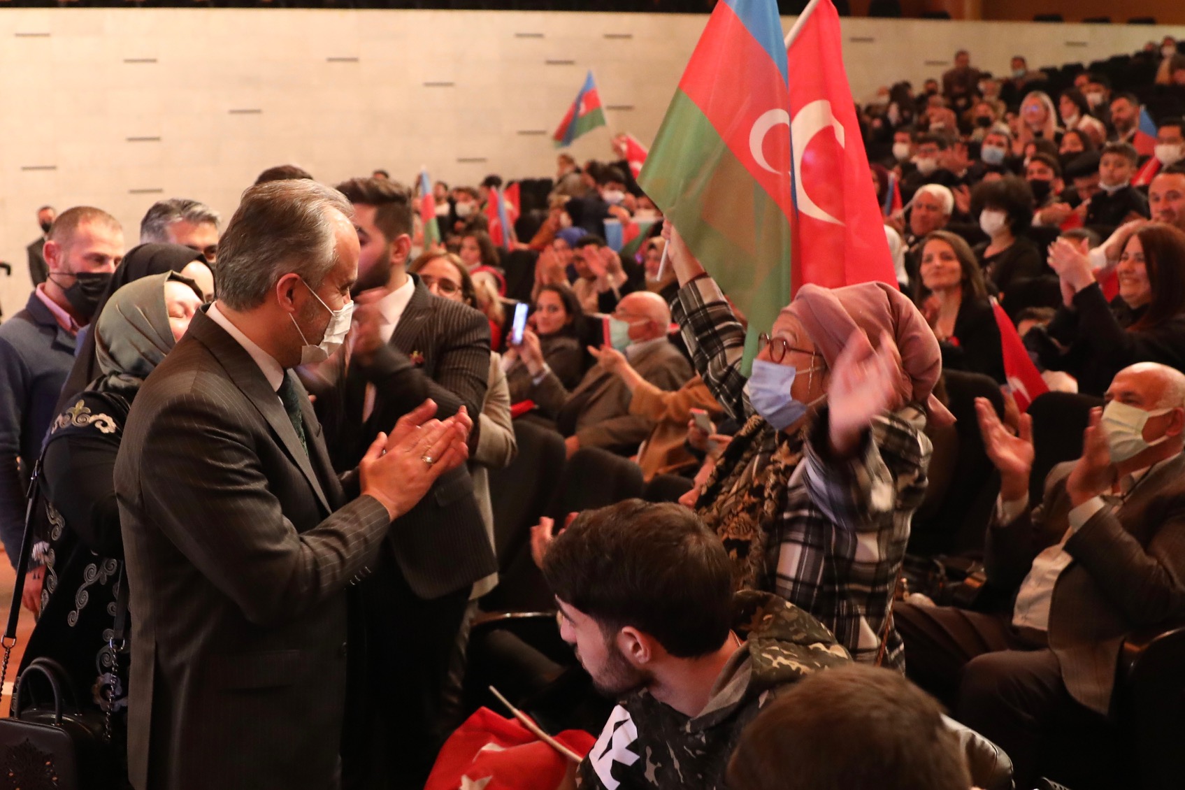 Karabağ Zaferi coşkuyla kutlandı