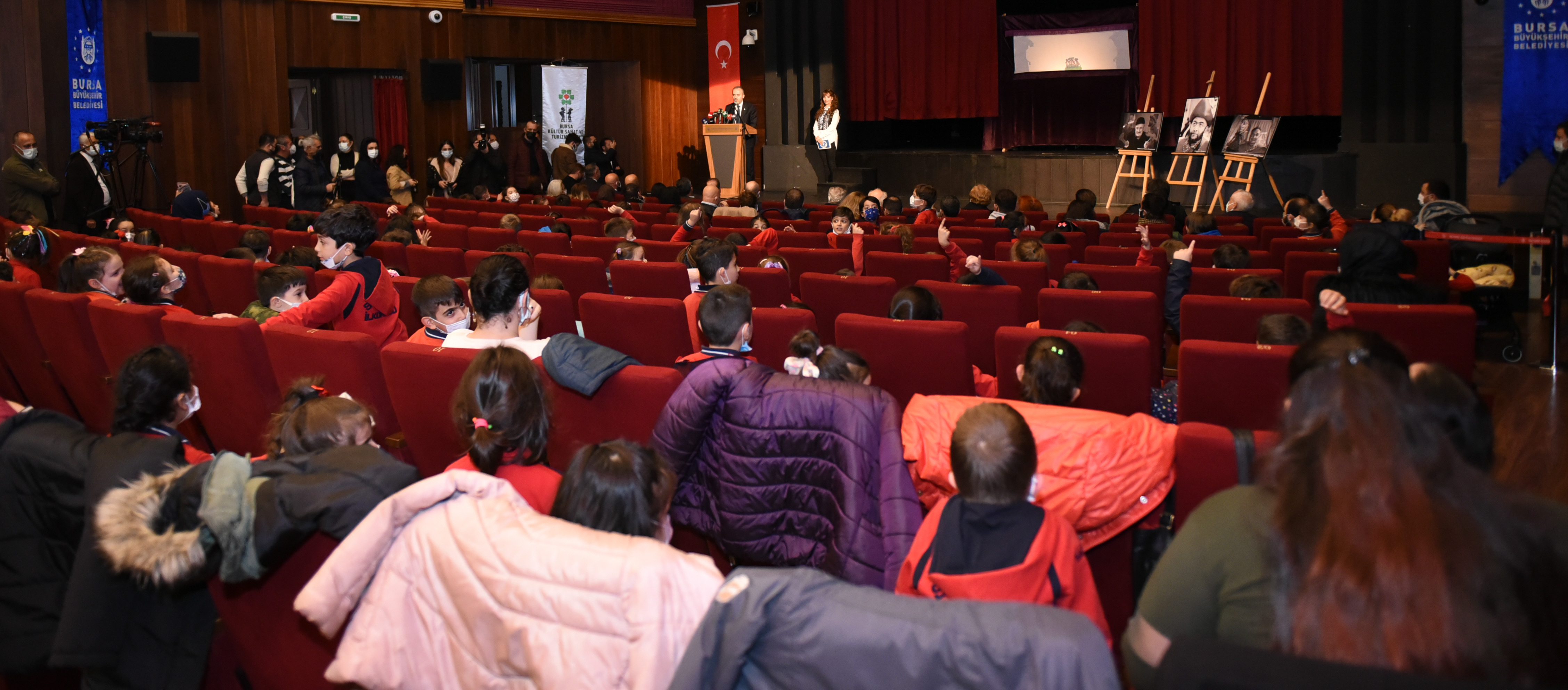 Gölge oyunları festivaline coşkulu açılış
