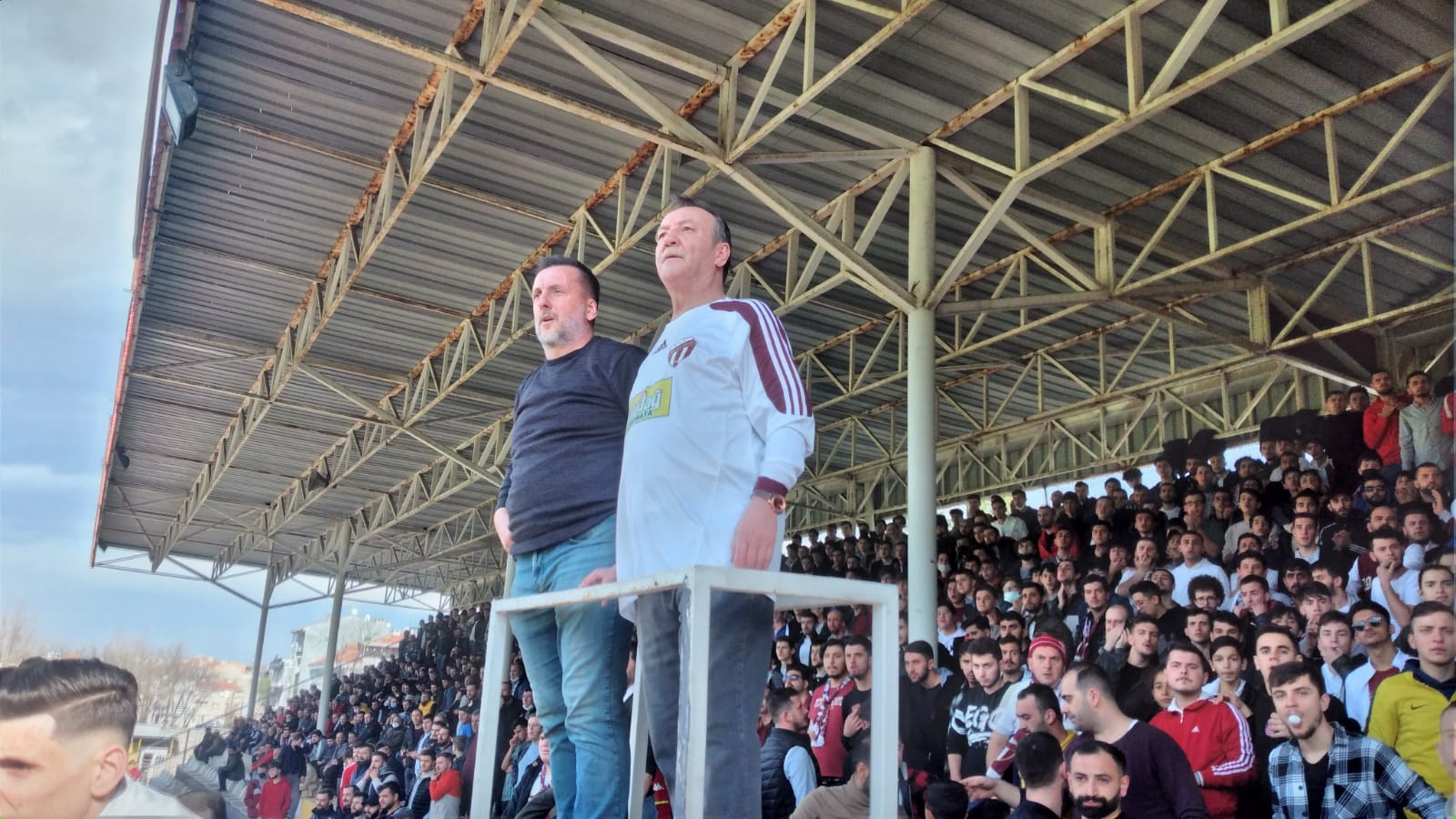 EFSANE TRÜBİN’DE İKİ EFSANE