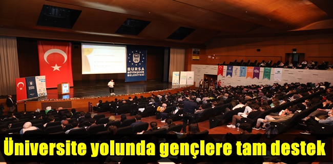 Üniversite yolunda gençlere tam destek