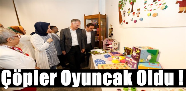 Çöpler Oyuncak Oldu !
