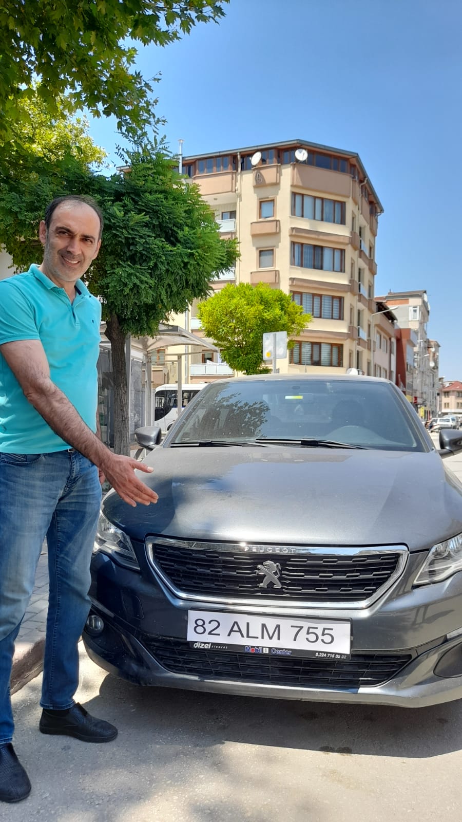 İlk plakayı Kemalpaşa mahalle muhtarı taktı !