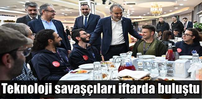 Teknoloji savaşçıları iftarda buluştu