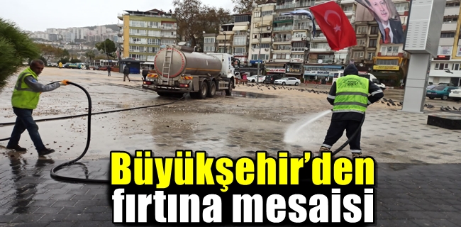 Büyükşehir’den fırtına mesaisi